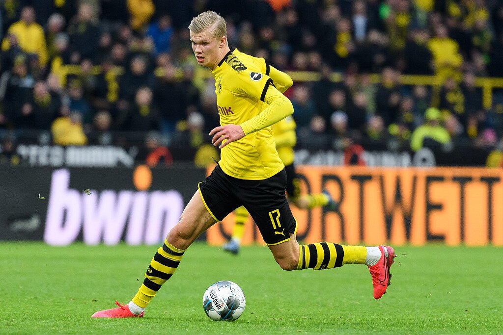 马德兴：足协上报3位外教候选；高层认为可借鉴男篮考虑土帅（马德兴：足协递交三名外籍主帅人选，高层拟借鉴男篮经验考虑本土教练）