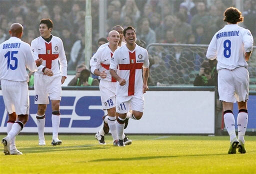 维斯塔潘和诺里斯黄胎起步，皮亚斯特里使用硬胎起步