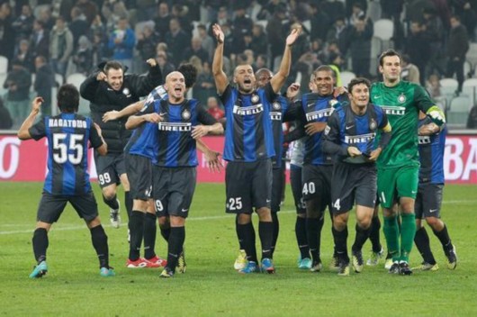 利物浦对施洛特贝克表现出浓厚兴趣，有望在2026年夏天转会，转会费可能达5000万英镑。