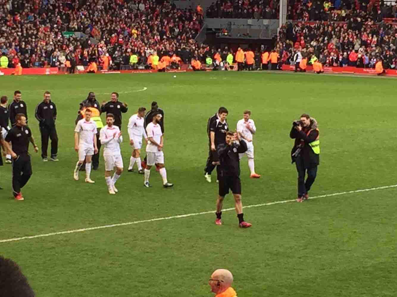 ESPN评本赛季至今德甲最佳阵：拜仁6人在列，施洛特贝克入选（ESPN评选本季德甲至今最佳阵容：拜仁占6席，施洛特贝克上榜）