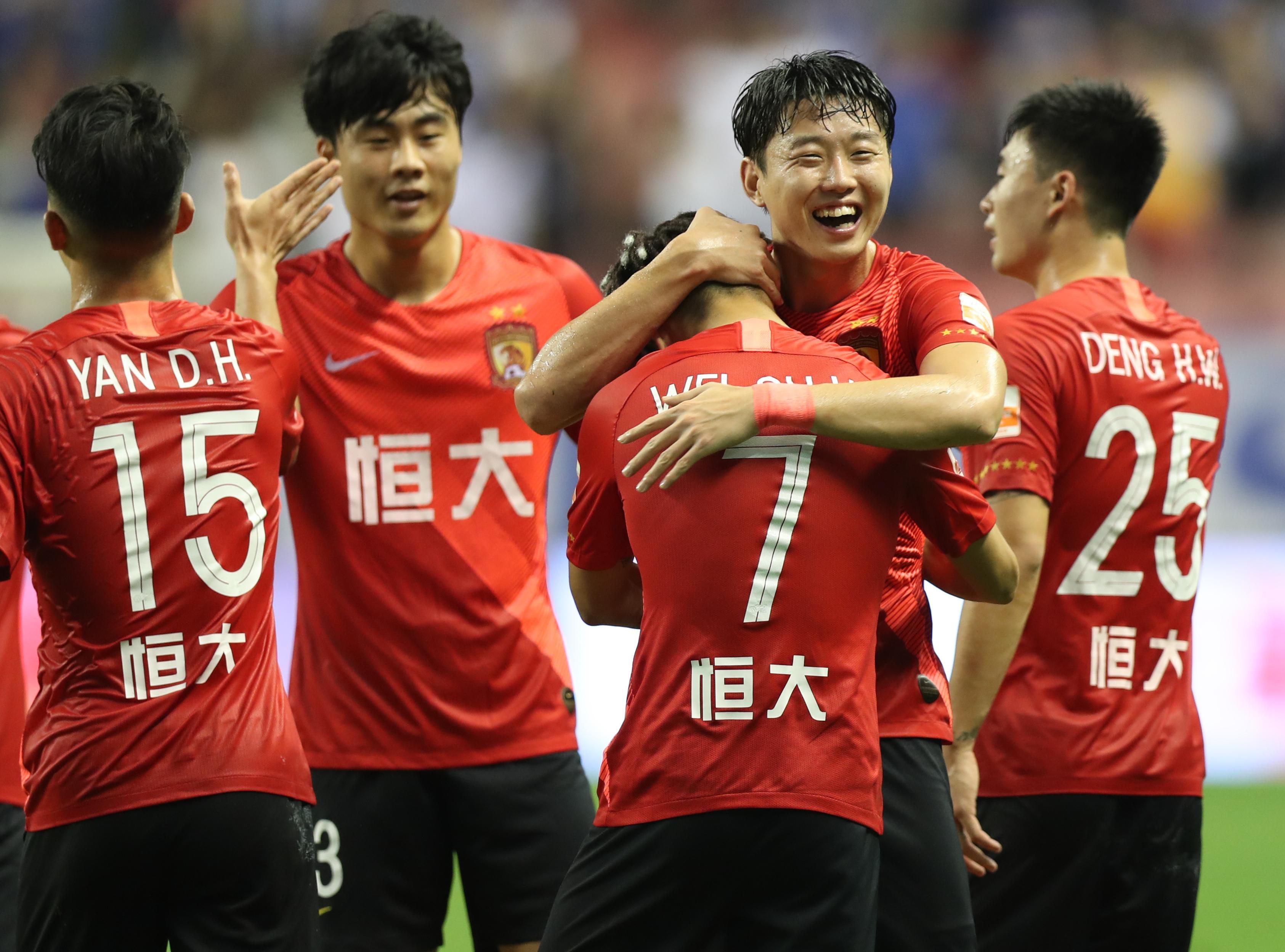 字母哥复出空砍30+15，库兹马20分，雄鹿不敌尼克斯