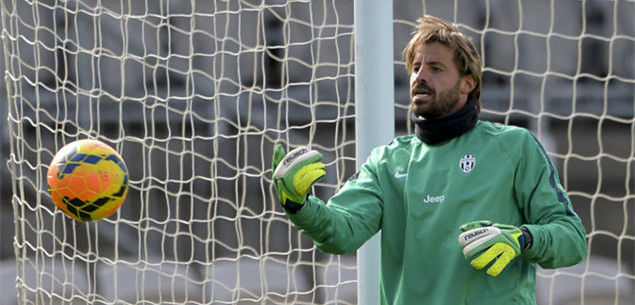 威少本赛季首发时场均接近15+8+8，高于赛季平均数据