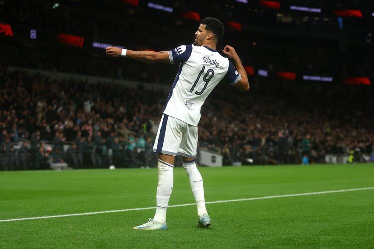 法尔克：可以确认拜仁1月不会签下任何球员，在考虑出售博埃