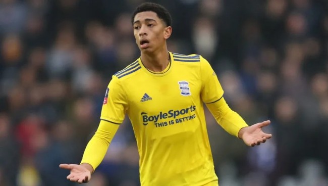 停赛一轮！帕尔马后卫特洛伊洛染红停赛，无缘客战比萨