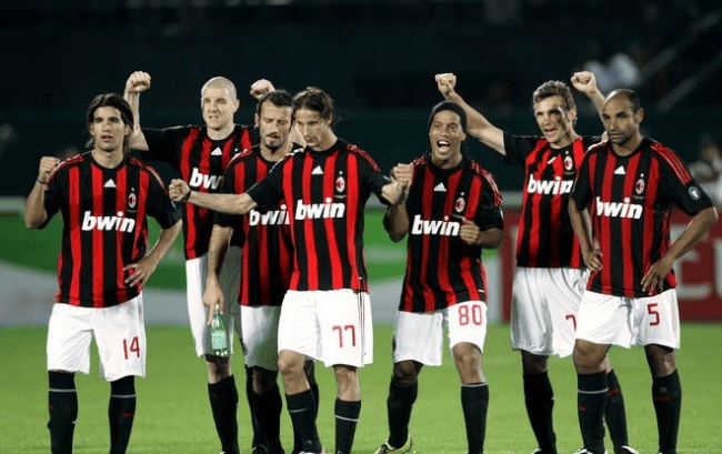 阿斯报谈英格兰10号位竞争：罗杰斯目前是贝林厄姆的最大威胁（阿斯报：英格兰10号位之争，罗杰斯成贝林厄姆最大对手）