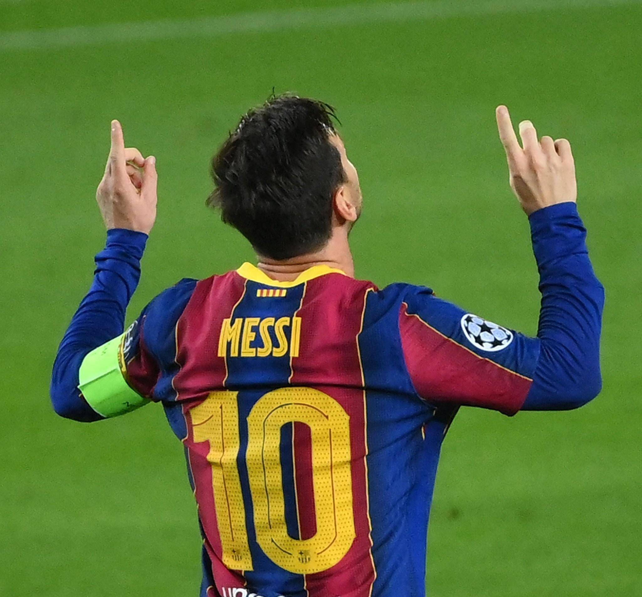 ESPN：总监岗位上大放异彩，保利尼奥收到中超俱乐部邀约（ESPN：总监任上表现抢眼，保利尼奥获中超球队邀约）