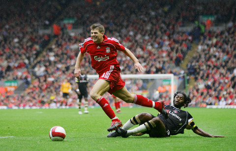 半场战报：法兰克福0-0沃尔夫斯堡