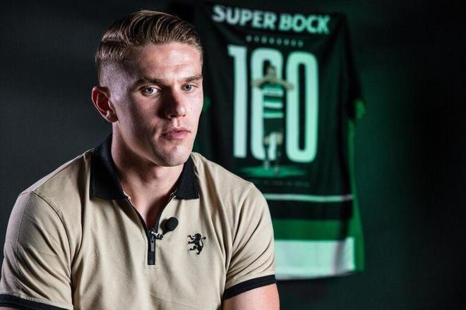 中超：山东泰山主场2-0完胜青岛队（中超：山东泰山主场两球零封青岛队）