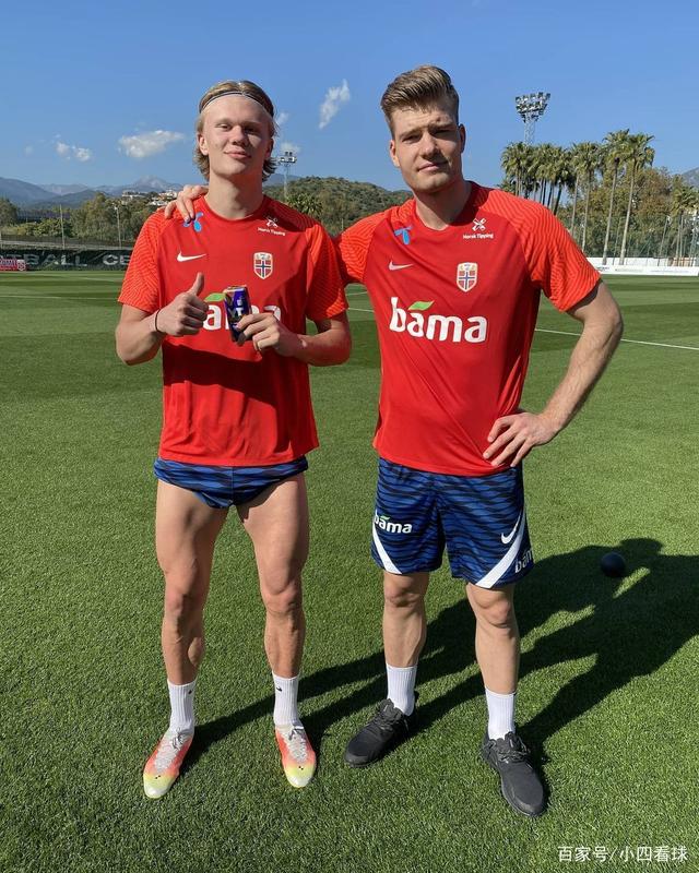 上海申花续约斯卢茨基，欲在亚冠和巴西引援中提升竞争力，期待其带领球队争冠。