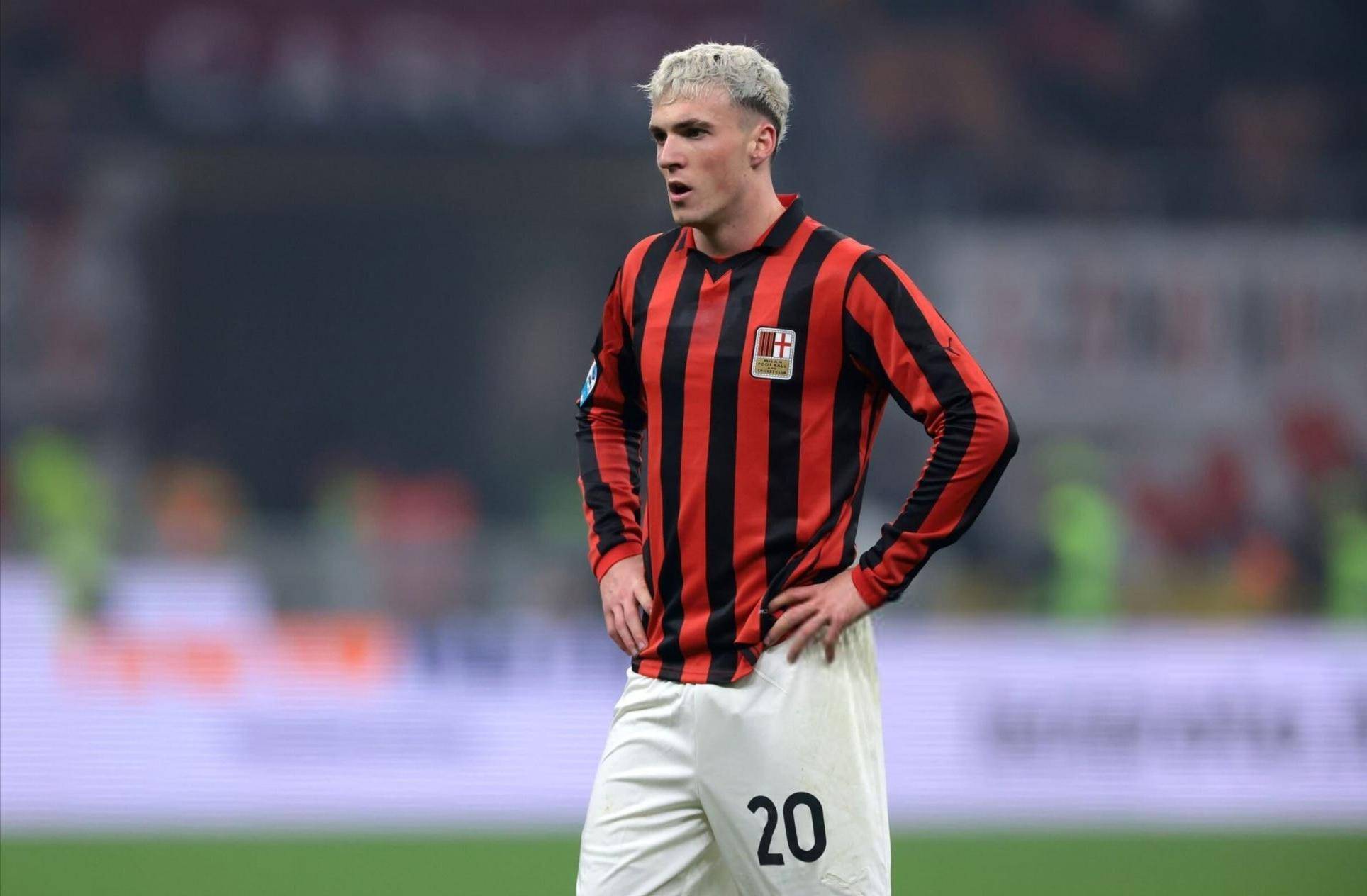 诺里斯和勒克莱尔先后进站换胎，诺里斯出站后暂列第9