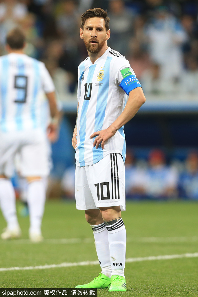 英超：利物浦4-0大胜埃弗顿（英超：利物浦4-0完胜埃弗顿）