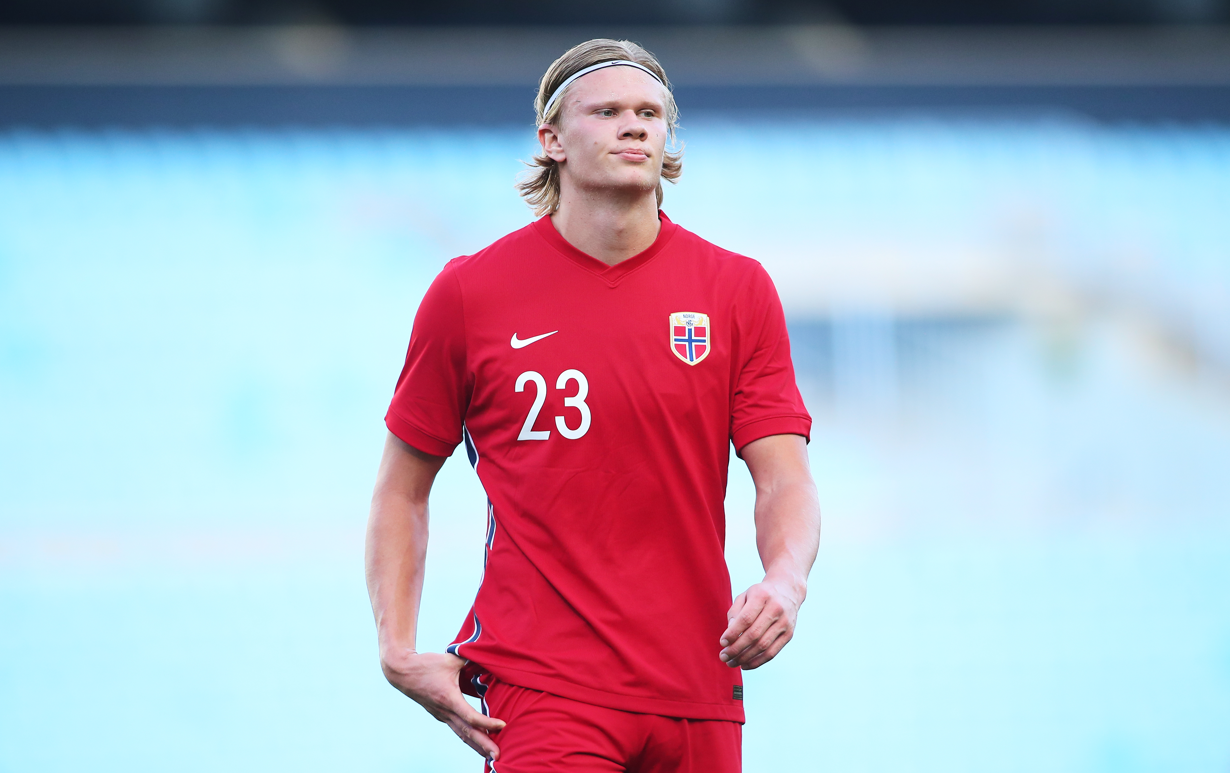 官方：出于安全考虑，巴萨国王杯vs瓜达拉哈拉推迟半小时开球（巴萨官方：因安全因素，国王杯对阵瓜达拉哈拉的比赛开球延后30分钟）