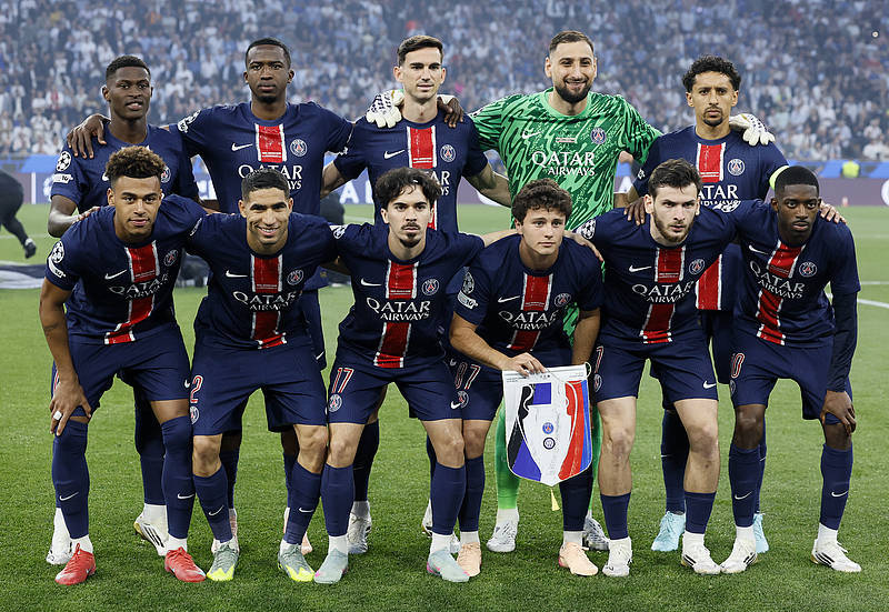 这脚传球是不是开挂？