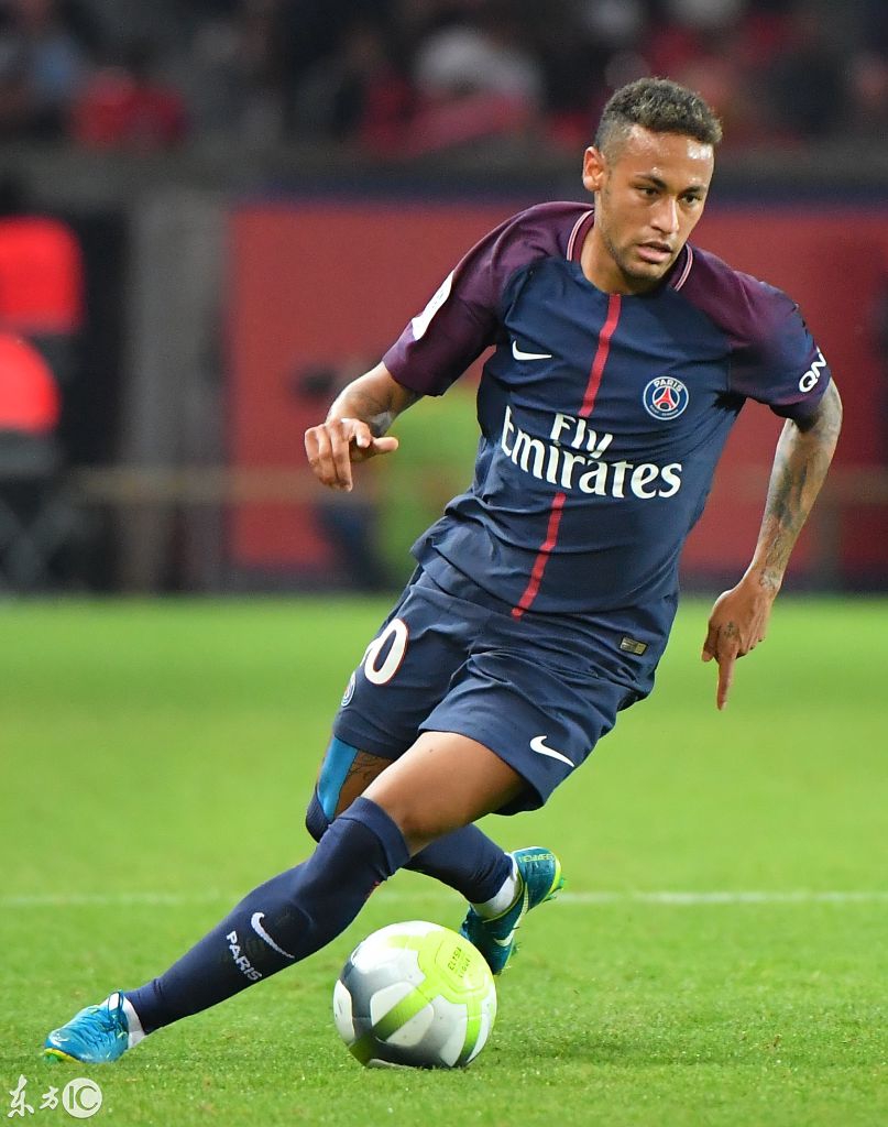 德转评年度最佳左边锋：迪亚斯、KK、拉菲尼亚、维尼修斯入围